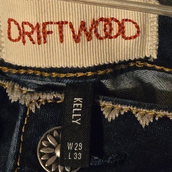 Driftwood Embroidered Kelly Jeans. Size 29/33  NWT - Picture 6 of 6
